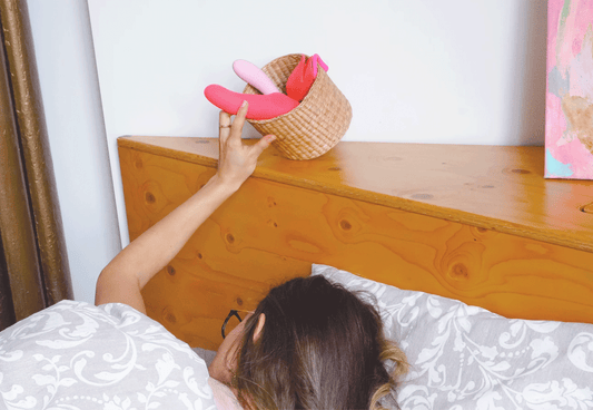 Dildo vs. Vibrator: Which is Better?