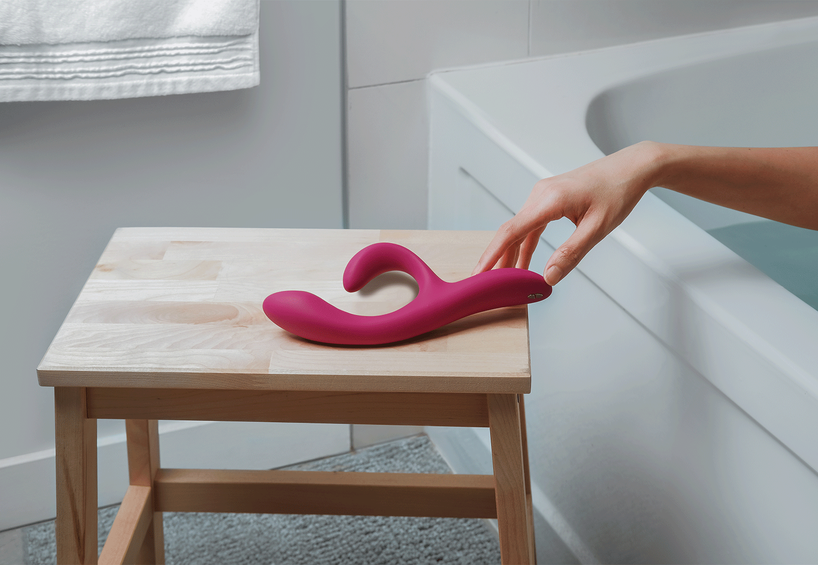 tpe sexpuppen esslingen BASICS Rabbit Vibrator main image 1