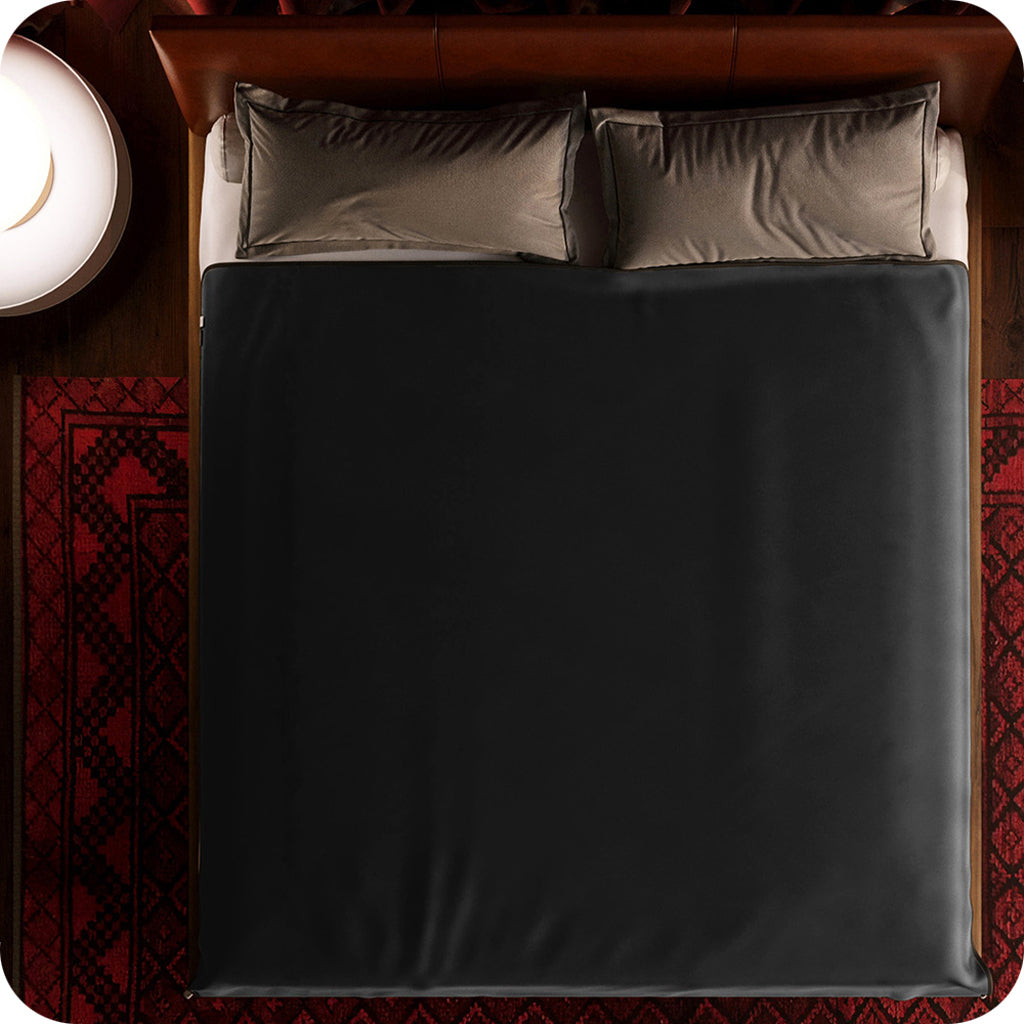 Fascinator Throw King in Black PinkCherry