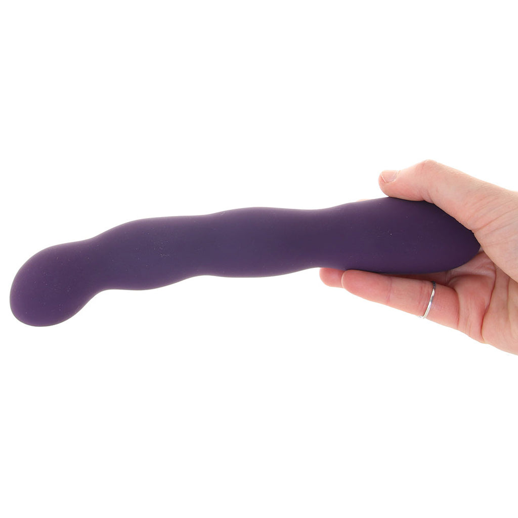Quiver Plus Rechargeable Vibe in Deep Purple PinkCherry Quiver Plus Rechargeable Vibe in Deep Purple PinkCherry